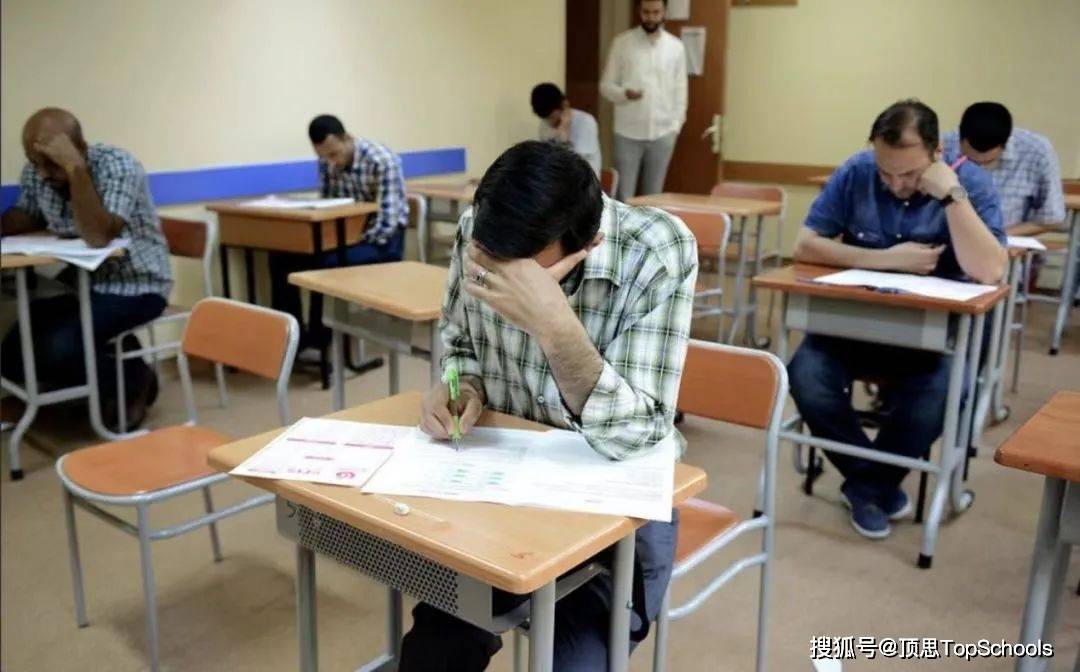原创            越来越多国际学校卷向高考赛道，直面“双轨制”办学危与机（国际学校学生高考难吗）