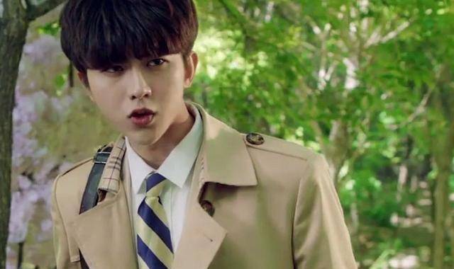 蔡徐坤,杨超越:两种截然不同的走红方式!却面临相同难题?