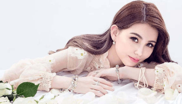 杨颖不再隐忍,昆凌不再豁达,女人的本质都是一样的_徐琳_张力_黄晓明
