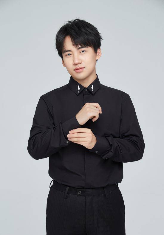 郭麒麟行走人肉计算器,精湛演技惊艳众人,被半个娱乐圈花式催婚_大林