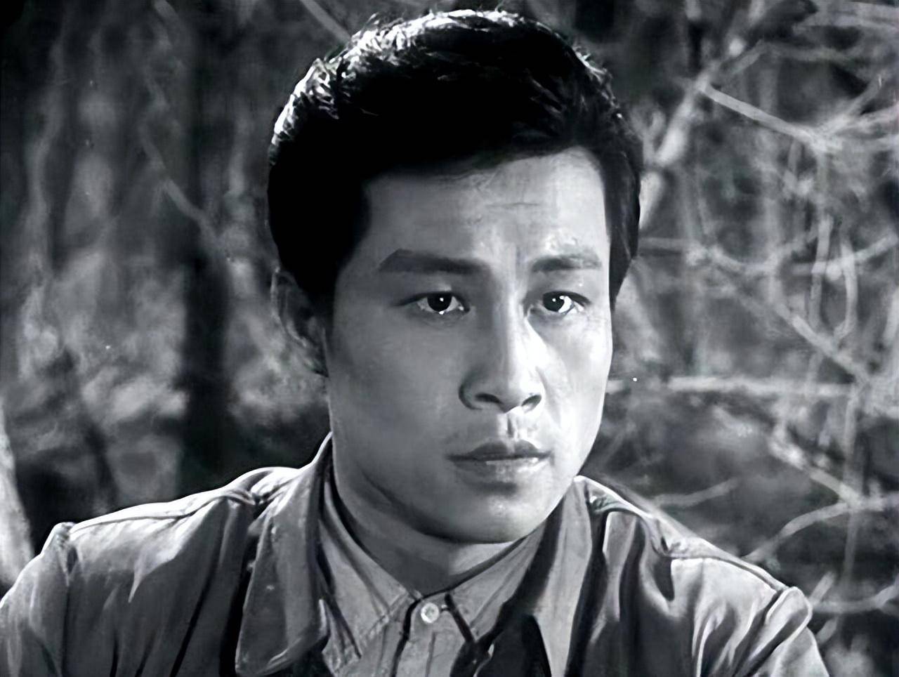 90岁高龄的"男神"王心刚,和妻子相爱63年,相依相伴让人羡慕_王新刚