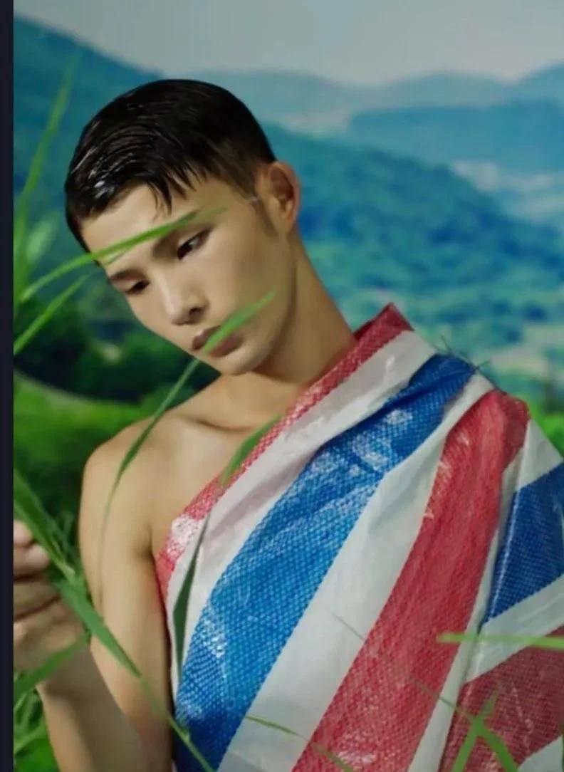 陆仙人火上巴黎时装秀,说明这个年代要走红就要没皮