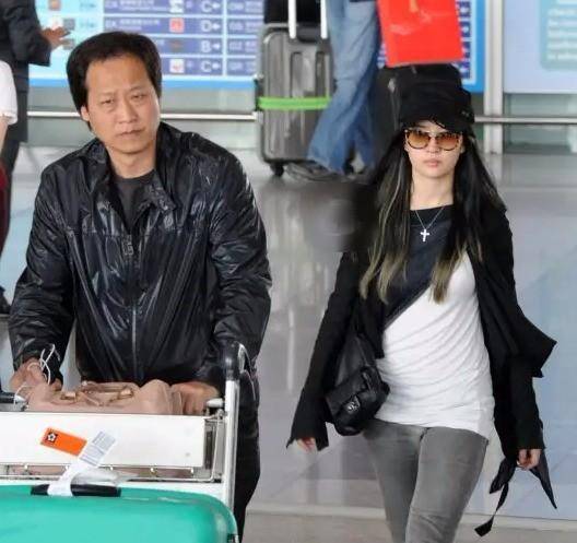 杨采钰:嫁给陈金飞的女演员,她的路人缘为何如此差?_生活_媒体_恋情