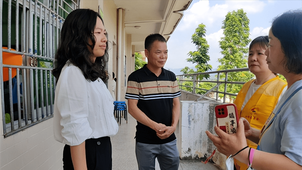 广东惠城横沥镇新村村站点开展"与你童乐 益童成长"关爱活动_儿童_小