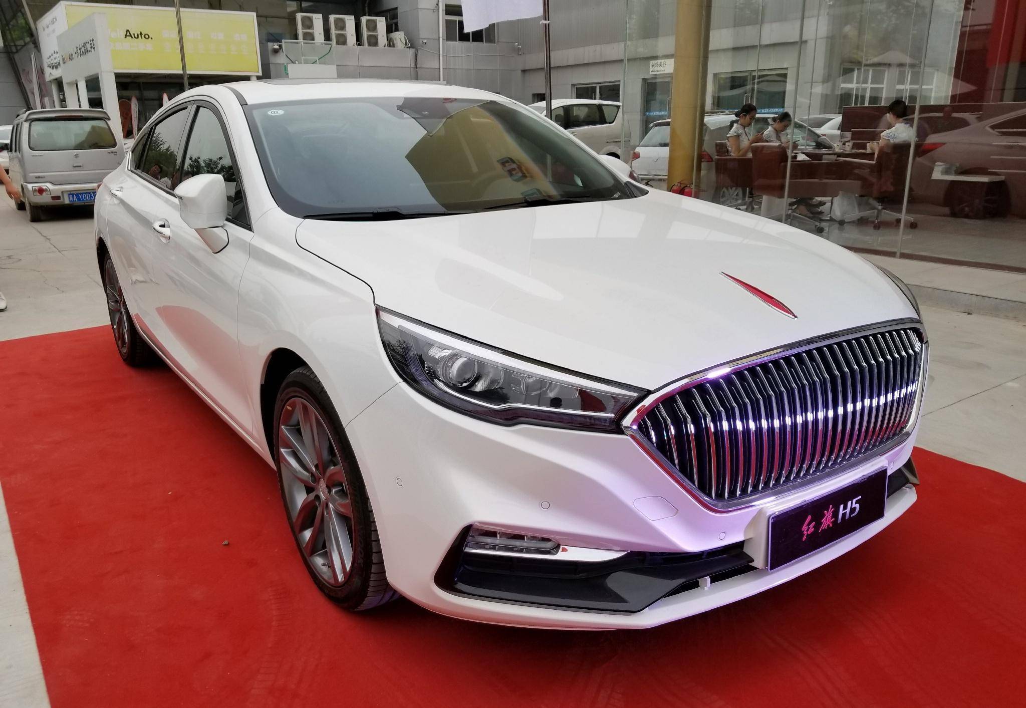 红旗官宣:全新轿跑预售19.48万起,标配2.