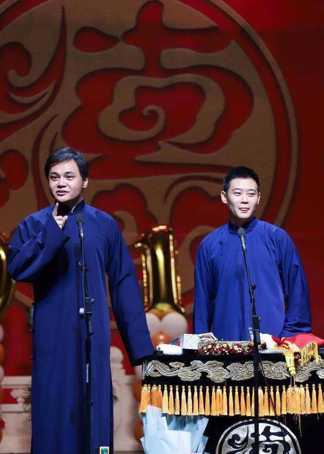 高栾二人了,高峰的艺术造诣充足,资历辈分充足,更是德云社的总教习,栾