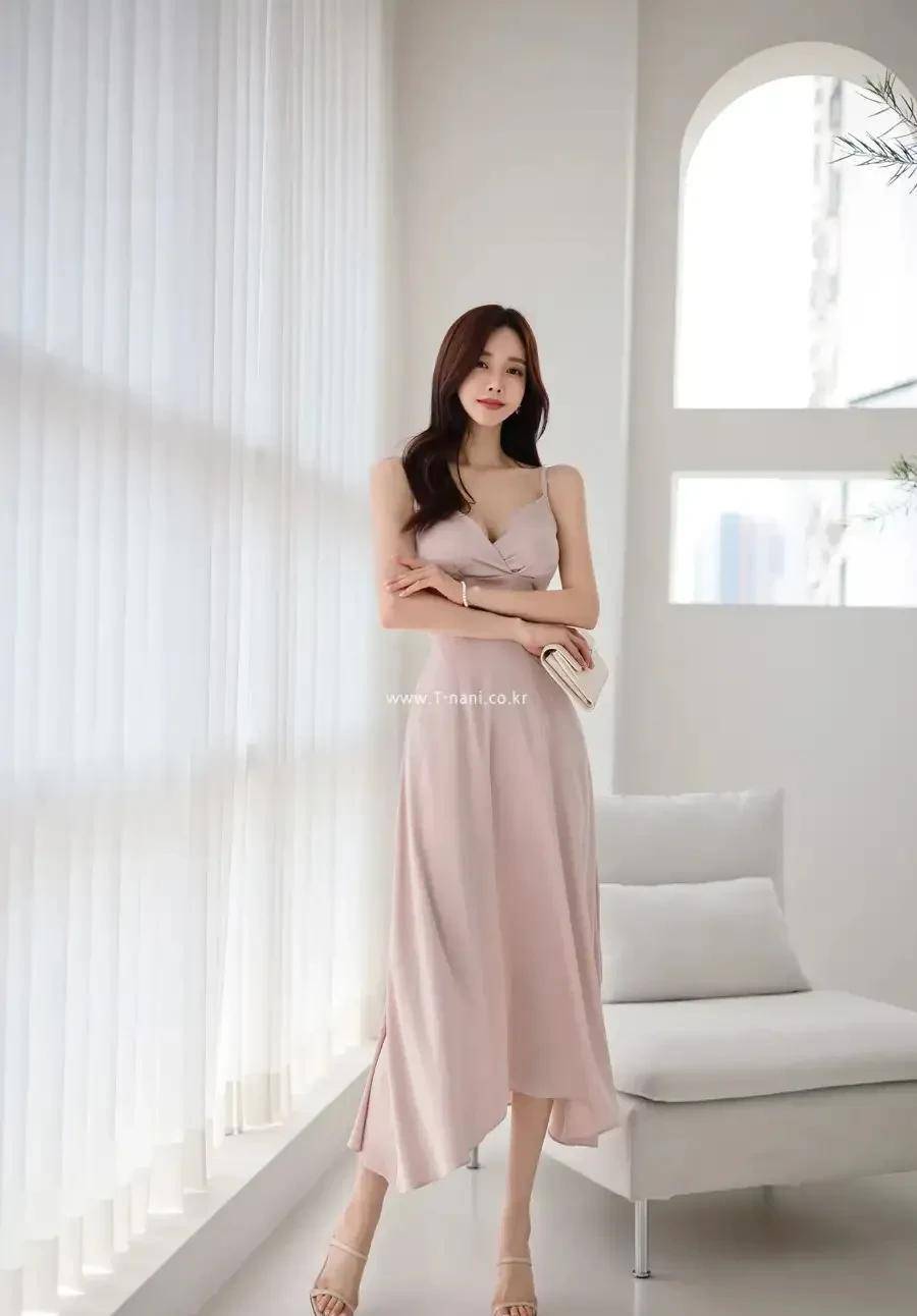 「国外女模孙允珠」初秋粉色威士忌粉色迷人鱼尾裙,时尚又迷人_衣服