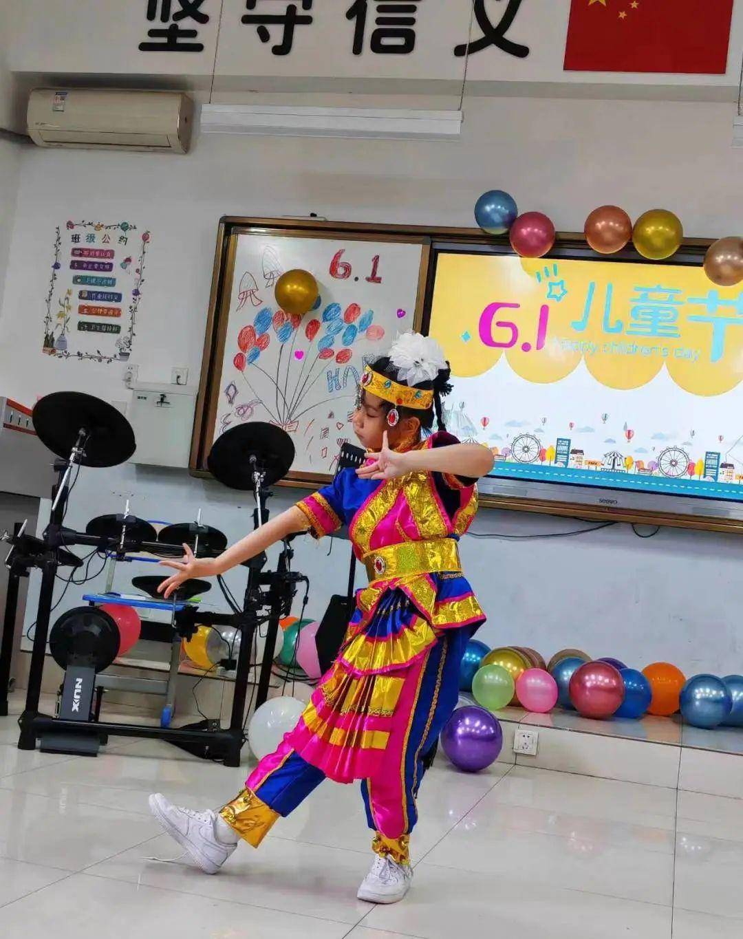 传承文化进校园——沣东新城和平小学举行庆"六一"系列活动_西安市
