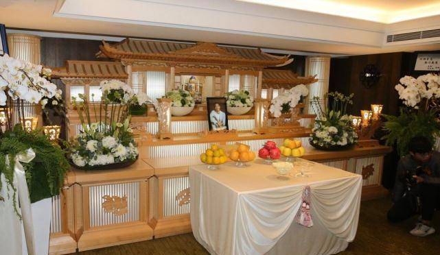 高以翔事件新进展,灵堂内景详情曝光,女友父亲挽联令人1秒落泪_苏仙广