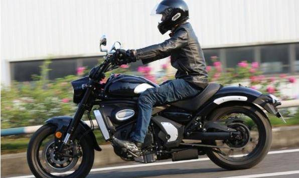 8l最后看一下这款车的核心动力,它采用的发动机是由隆鑫提供的ke500