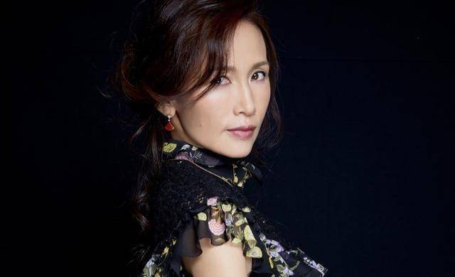 工藤静香"毁容式"变老?看了她的旧照才知道什么是神仙颜值!