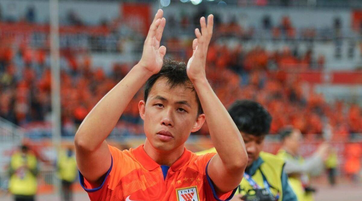 泰山20岁中场新星爆发,2场独造7球,将获崔康熙重用_刘国宝_联赛_梯队