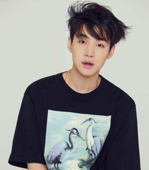 扒扒跟他同组合成名的明星之生存现状_金希澈_junior-m_神童