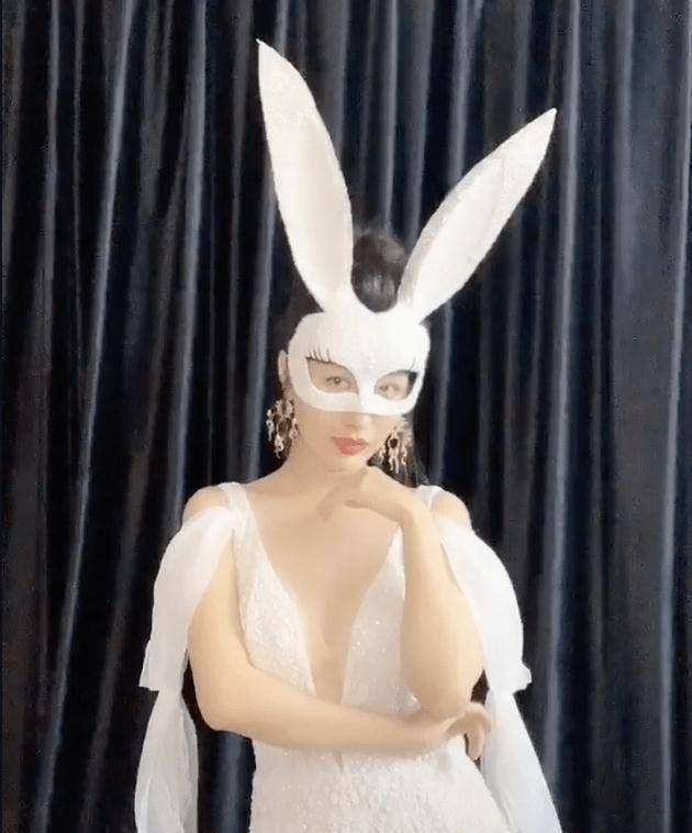 黄晓明前任李菲儿放飞自我?