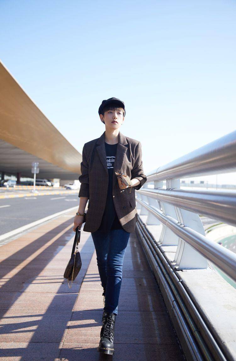 看李晓峰杨幂穿同款,才知道刘恺威的口味变化有多大_礼服_baby_白色