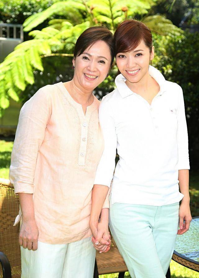 霸占闺蜜丈夫30年,继承巨额遗产却不出席葬礼_邱嘉雄_蔡贵_侯世宏