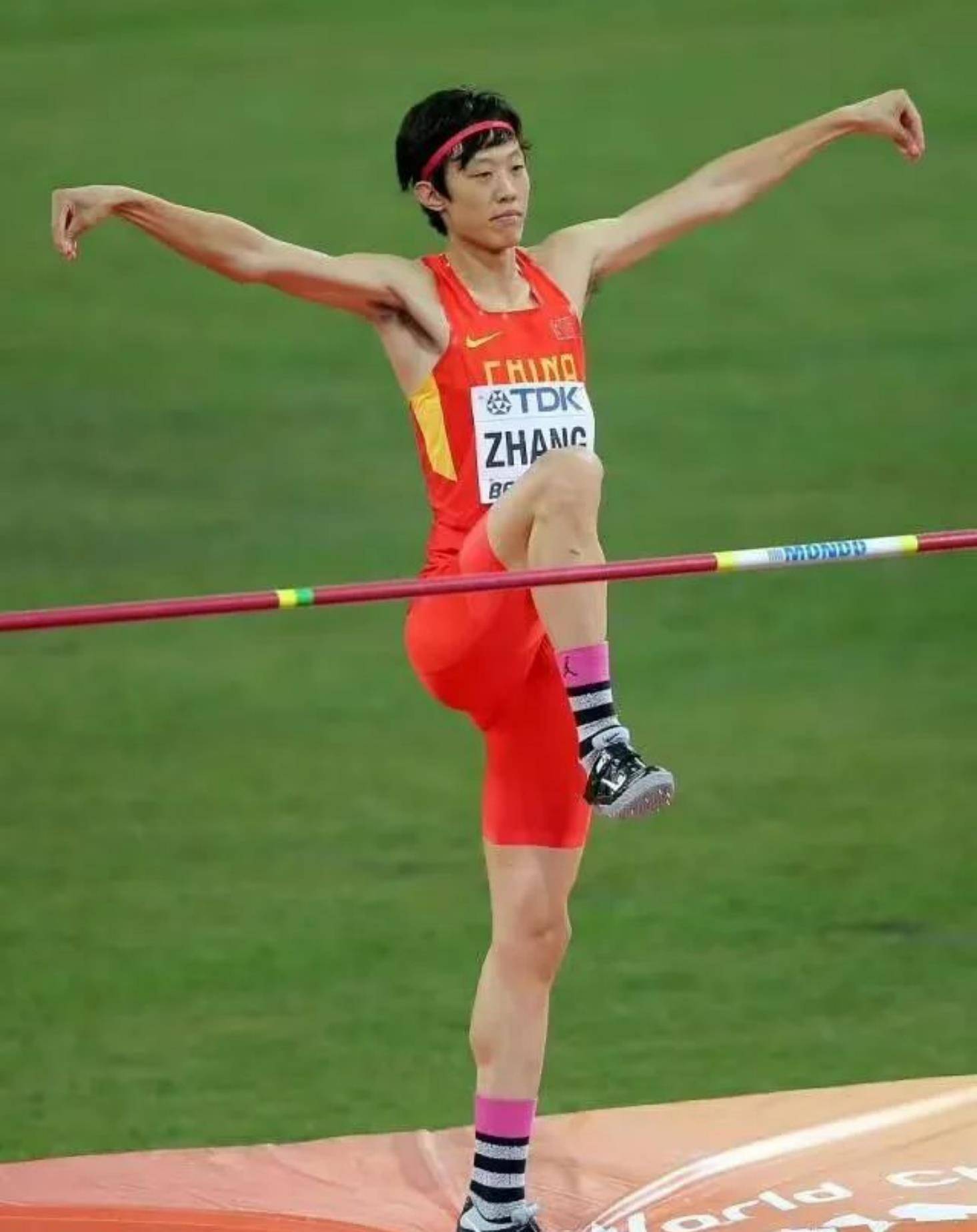 "白鹤亮翅"张国伟,重回巅峰众望所归,期待他实现2米40的梦想