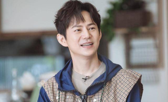 何炅生日前夕隐藏个人信息,不想被过度还是不想肖战受牵连?