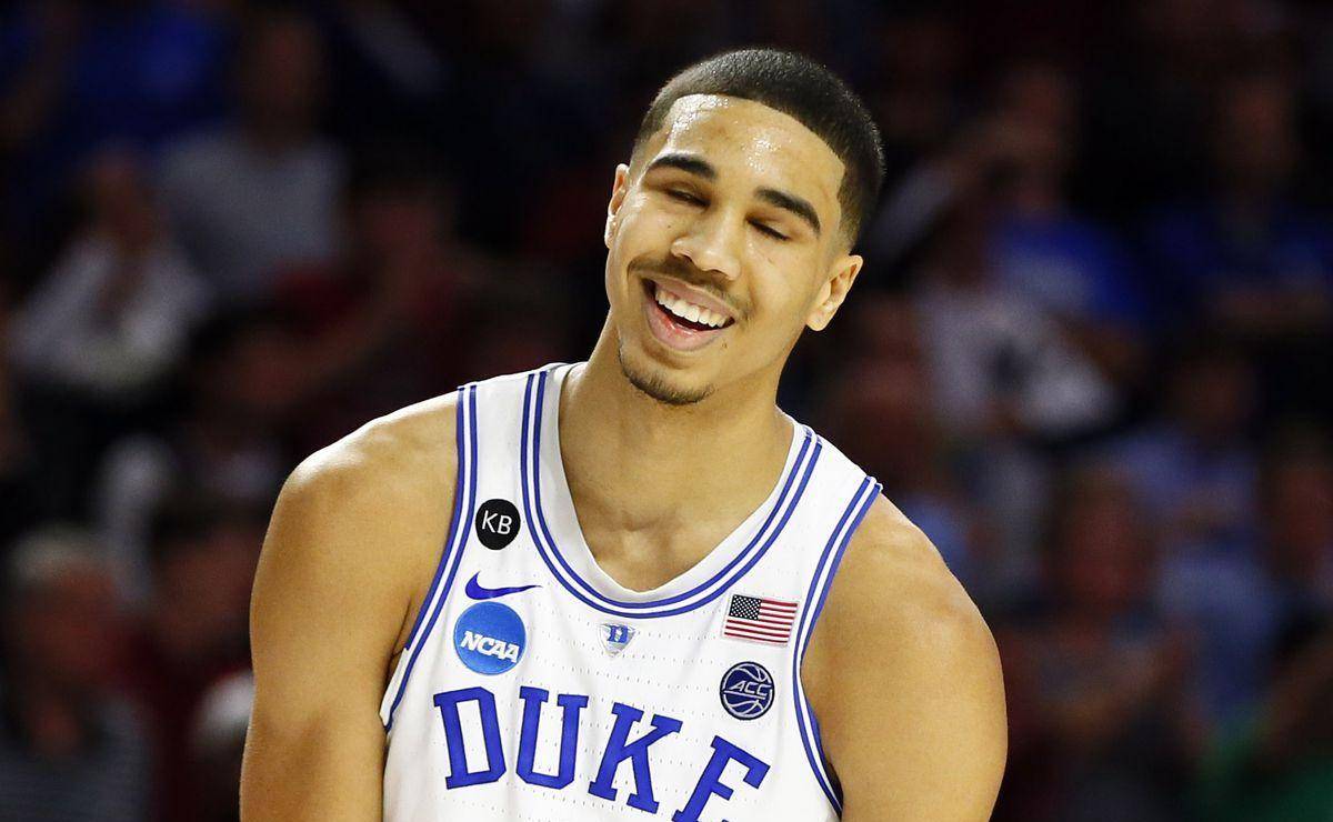 新秀赛季隔扣詹姆斯,nba最像科比的男人,绿军新王塔图姆有多强_布兰迪