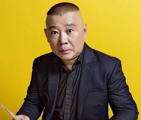 但无奈当时这个小黑胖子,并没有引起大家的重视