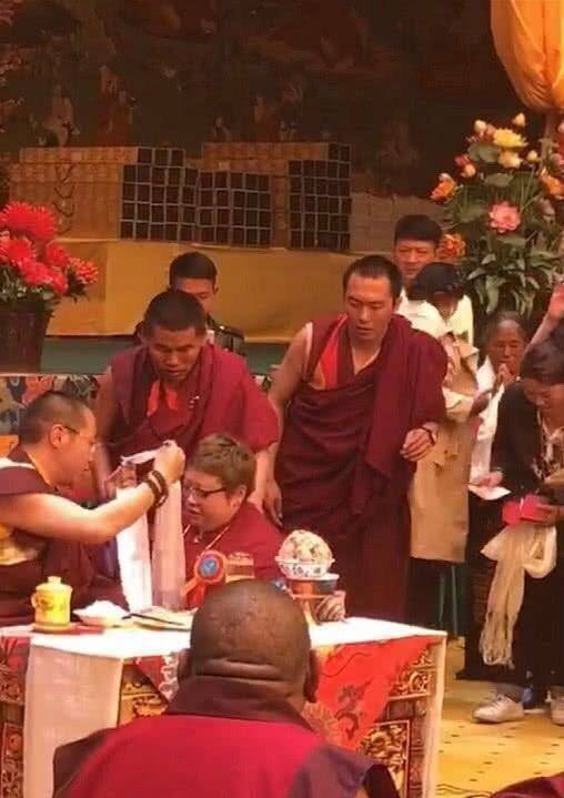 韩红46岁至今不婚,否认皈依佛门,而这几位明星却是