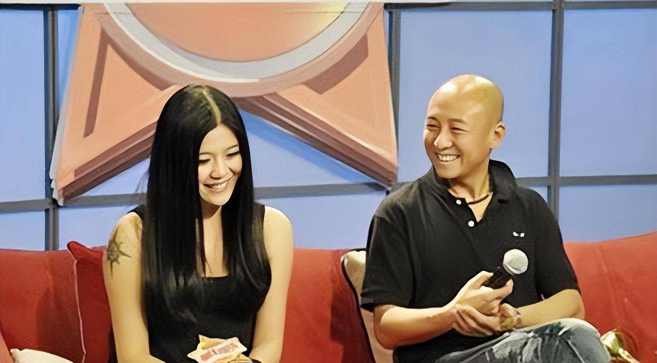 周晓鸥:娶选美冠军,40岁才做爸爸,不做歌手当演员也幸福_零点乐队_唐