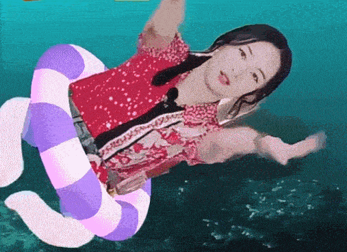 霍思燕喝醉后在客厅游泳,后期特效太喜感,粉丝上班时间笑到打嗝_杜江