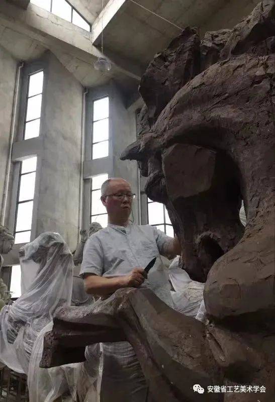 the portrayal of characters, as well as the expression of inner