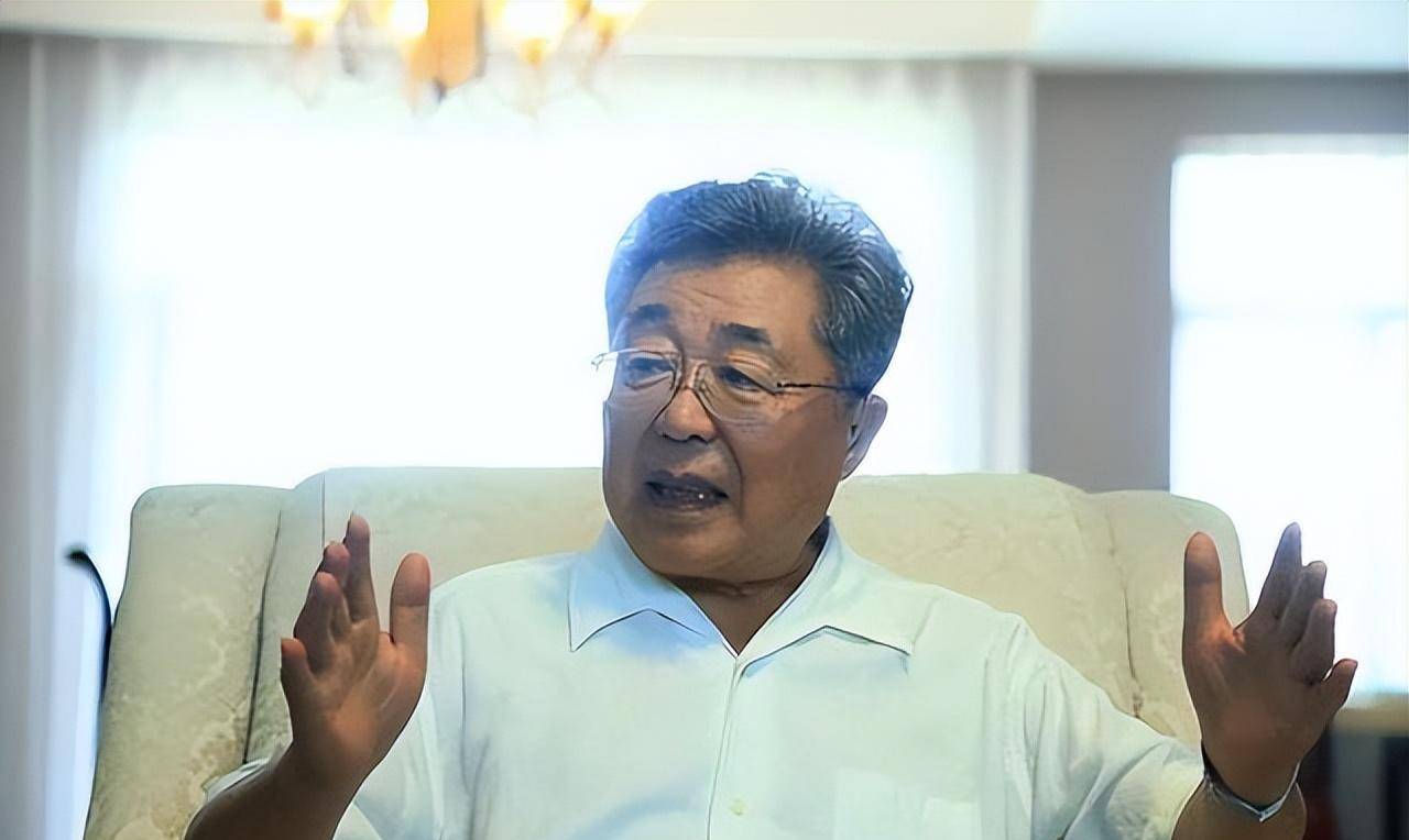 阮崇武:19岁入党,60岁主政海南,大力发展旅游业,父亲曾是市长_慕韩