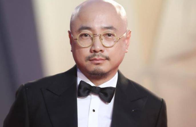 徐峥12岁女儿近照曝光,躲过老爸继承妈妈完美基因,是天生喜剧人_陶虹