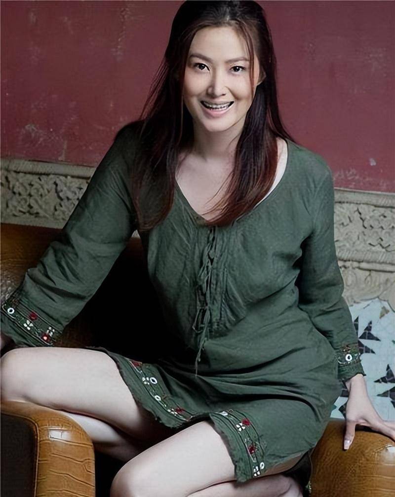 人生被打上"潘六姐"标签,闪婚闪离,年近半百仍单身_丁海峰_妻子_感情