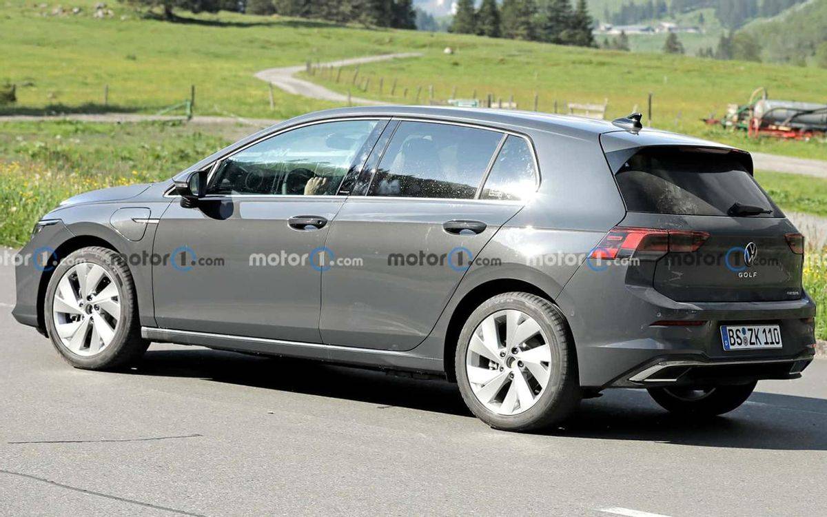 大众高尔夫将改款,内饰换大尺寸中控屏,能一扫现款销量低迷?