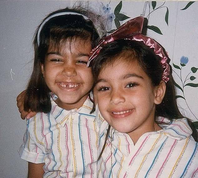 金卡戴珊对大姐又爱又恨,送生日祝福仍然不忘指责她刻薄_关系_小时候