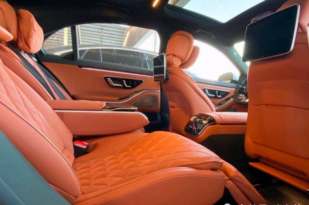 2021款"奔驰s500"港口实拍,正式接受预定,终端加价50万!