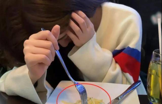 鞠婧祎的80斤体重怎么保持的?看到她吃的早餐后,我还是选择胖!