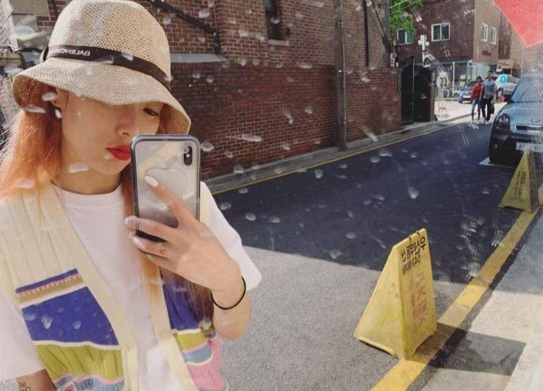 金泫雅ins晒美照,长腿光滑细腻无一丝赘肉,却嫌弃自己太胖_年龄_众人