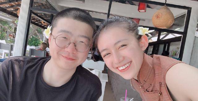 身为张歆艺就连张歆艺的好友大左也吐槽,张歆艺是走了狗