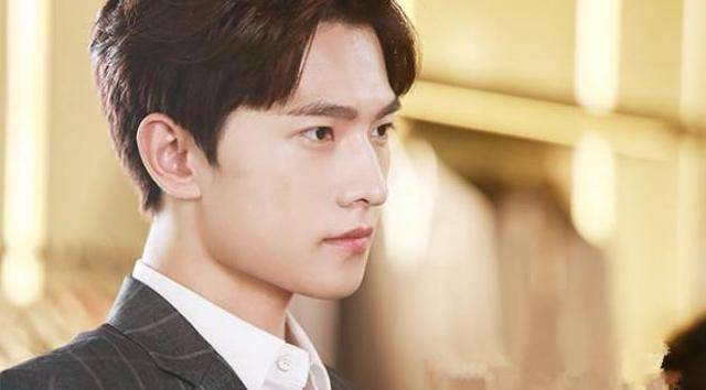 军艺的"四大校草":杨洋沈腾上榜,他居然也位列其中?_沙溢_印象_巅峰