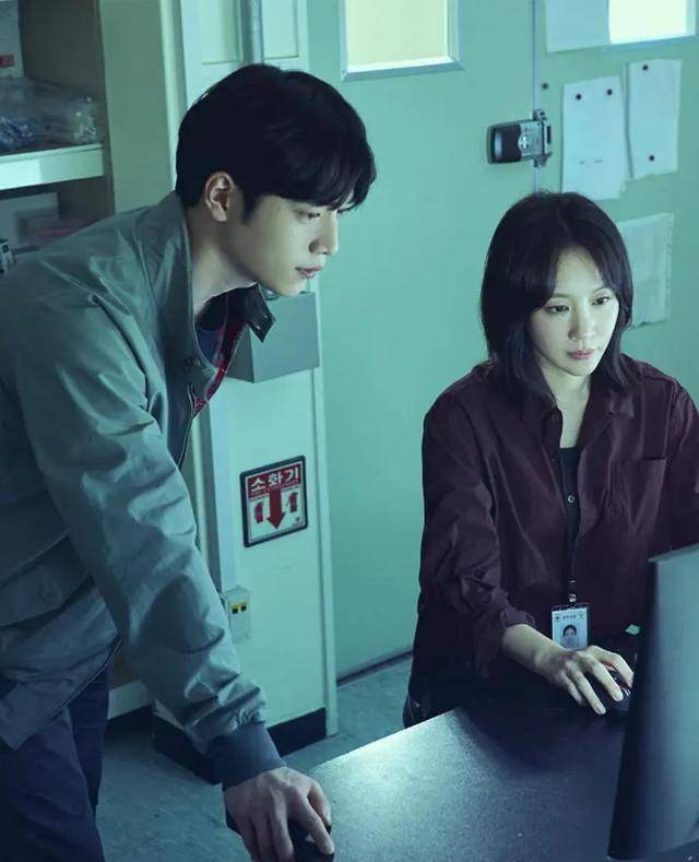 看《迷网追凶》有感_空间_宇宙_村里