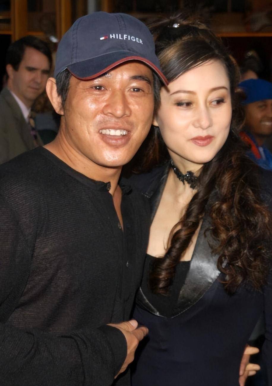 利智:被李连杰宠爱34年,外人看来是掉进蜜罐,甜蜜背后全是眼泪_生活