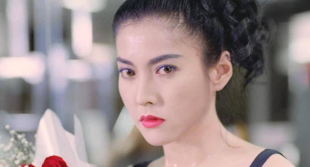 "紫衫龙王"李婉华:靠外貌拿下两大优质男,35岁嫁加拿大富豪!