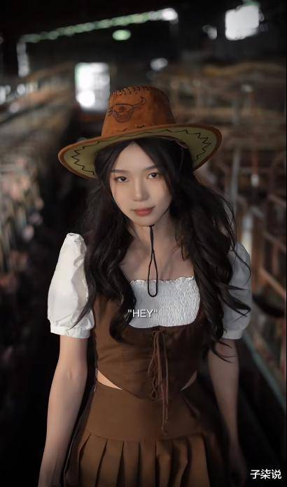 劁猪美少女惊艳网友,发布27个作品粉丝280万,她在猪圈里拍大片_姑娘