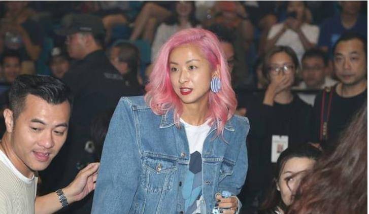 陈奕迅:父亲被捕不听话,错过杨千嬅,独宠"败家"媳妇15年_徐濠萦_何超