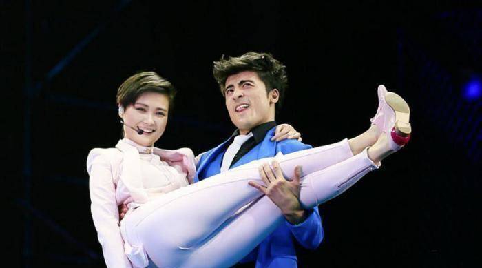 李宇春恨不得删的旧照,只怪当时太年轻,网友:笑到岔气!