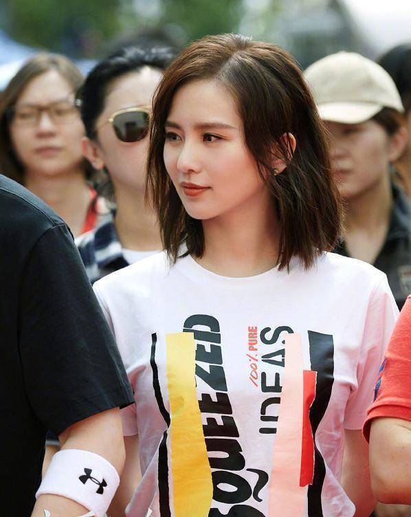 刘诗诗产后复出搭朱一龙演新戏,能否pk赵丽颖王一博的《有翡》_女王