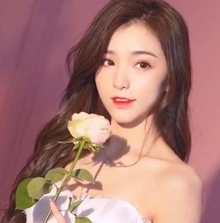 刘思瑶男友现身,声音温润如玉颜值在线,不当男团可惜了_视频_卫衣