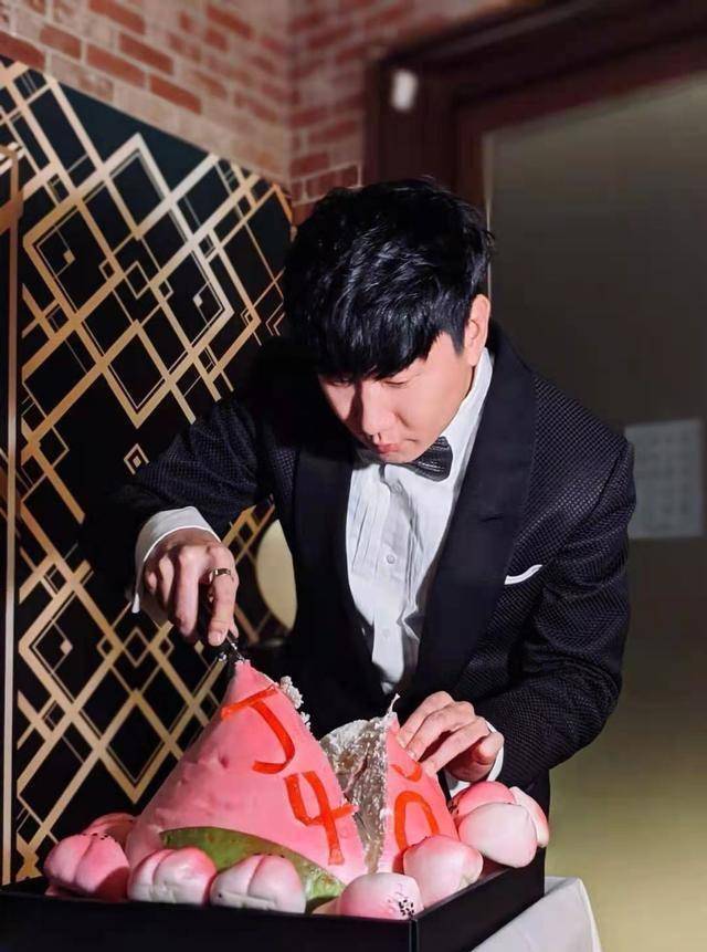 林俊杰40岁007主题生日派对周杰伦林志颖等好友出席_likeyoudo_林志玲