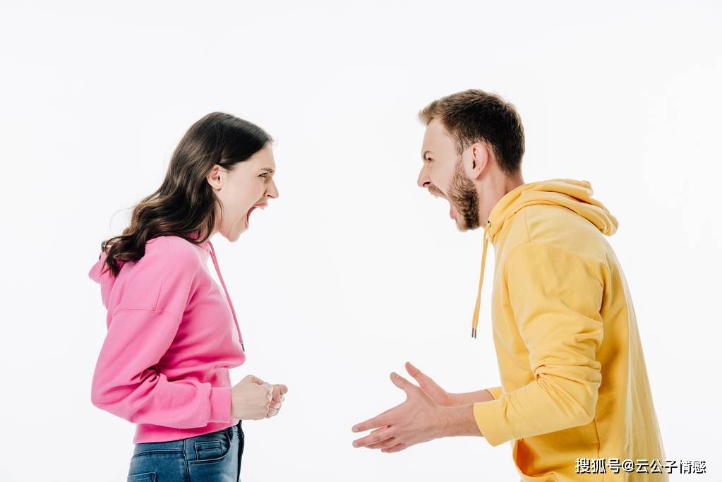 梦境密语，梦见与男朋友吵架，是关系的警钟还是内心的彩排？