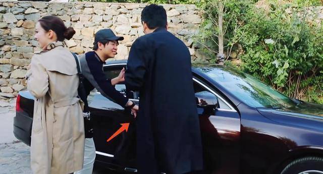 比如说那英,胡歌,甚至王中磊等等都要排队