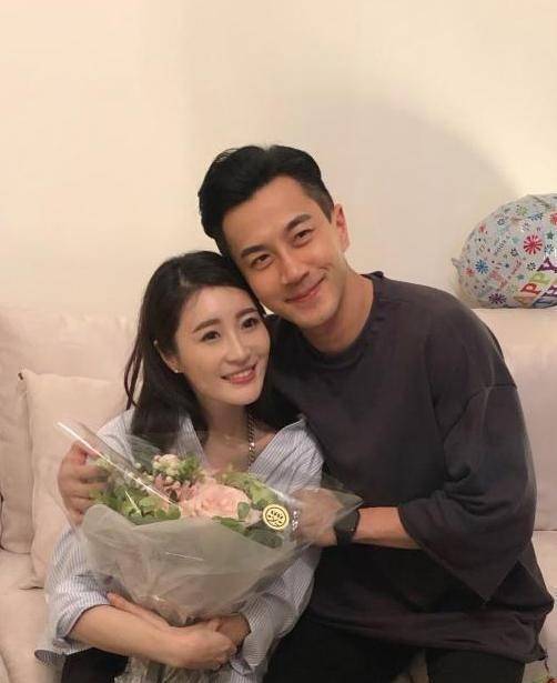 刘恺威惊喜亮相林夏薇生日!